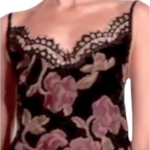 Max Studio Flowers 💐 & Lace Slip Dress Medium Velvet Spaghetti Straps Lace Trim - Picture 4 of 16